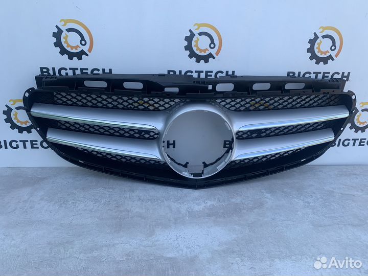 Решетка радиатора Mercedes A2128851022