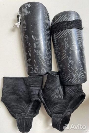 Щитки футбольные детские