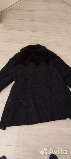 Шуба каракулевая