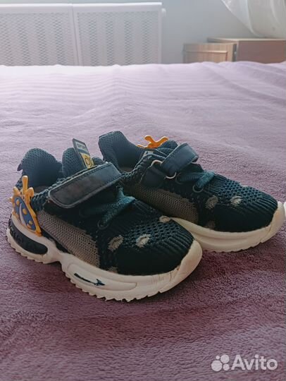 Отдам вещи и обувь на мальчика