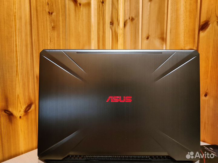 Продаю игровой ноутбук asus