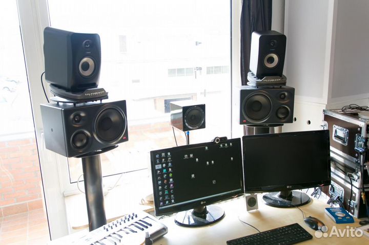 Студийный монитор Tannoy reveal 802