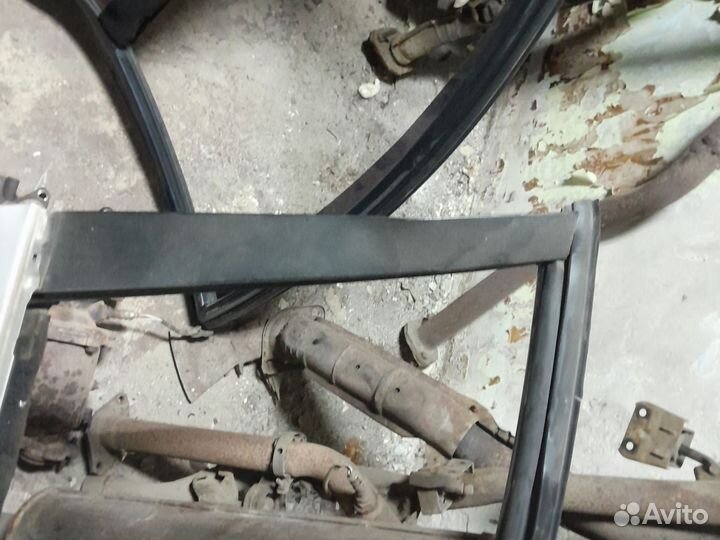 Дверь передняя правая Nissan primera p12 европа