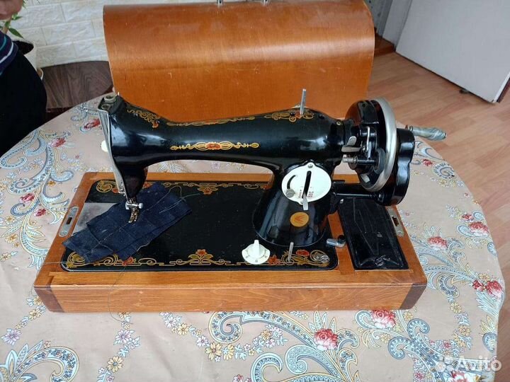 Швейная машинка подольск 2м