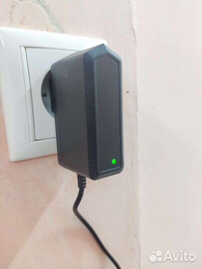 Зарядное устройство для лазерного уровня разные