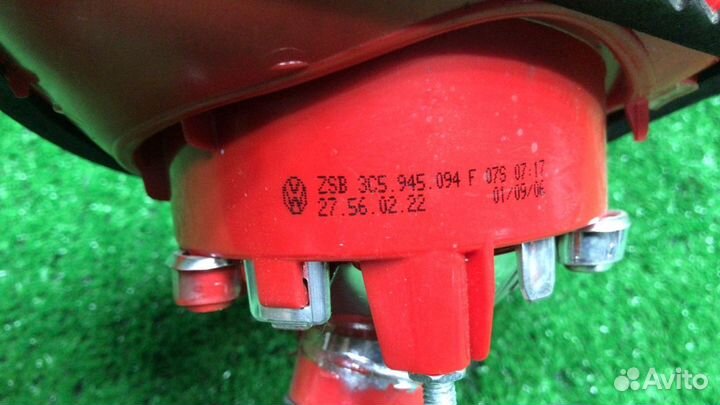 Фонарь задний правый в крышку VAG Volkswagen Passa