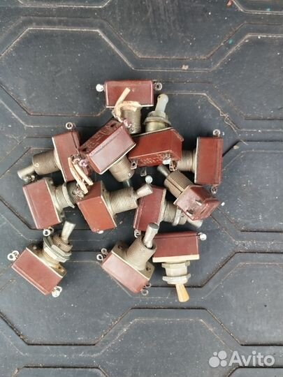 Переключатель Тумблер мт1, тв2-1