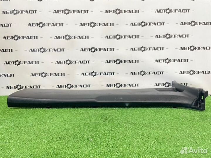 Обшивка стойки правая левая Toyota Land Cruiser