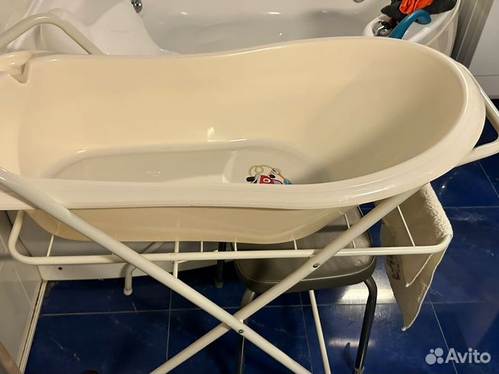 Детская ванночка с подставкой