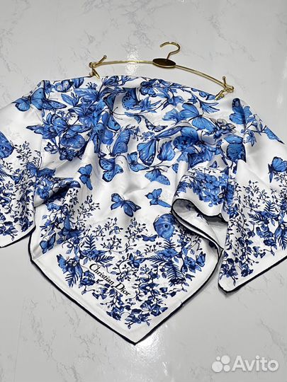 Шелковый платок Dior принт бабочек