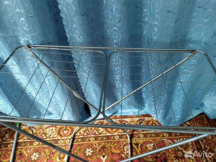 Сушилка для белья, гладильная доска, утюг