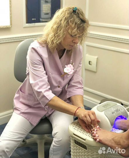 Маникюр и педикюр