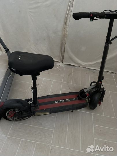 Электронный самокат с сиденьем