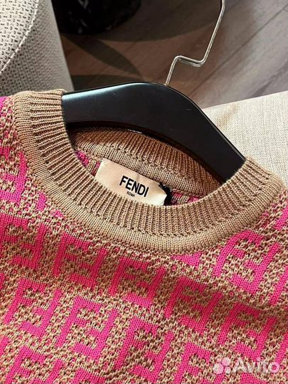 Футболка Fendi