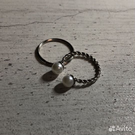 Серьги, значки, кольца