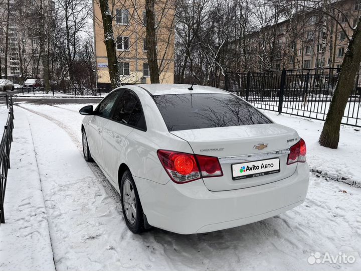 Chevrolet Cruze 1.6 AT, 2012, 238 000 км