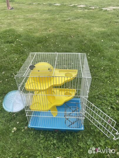 Клетки для хомяков и ежа, переноски