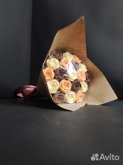 Шоколадные Розы - 19 шт в Букете