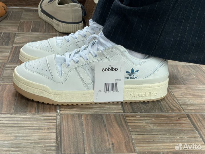 Кроссовки adidas