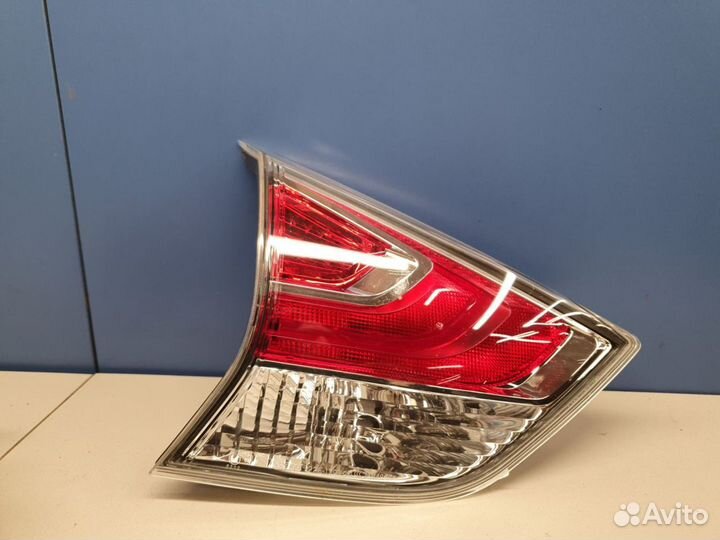 Фонарь в крышку левый Nissan X-Trail T32 2014