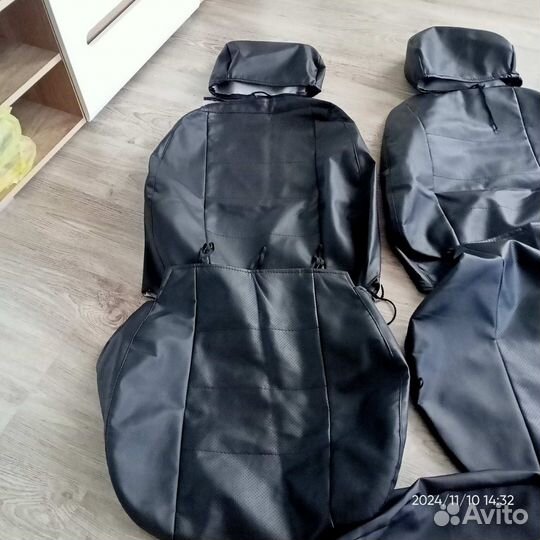 Чехлы из перфорированной кожи на ваз