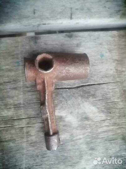 Ключ комбинированный свечной лмз