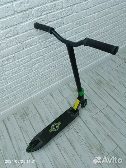 Трюковой самокат