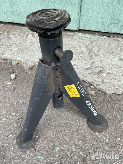 Подставка под автомобиль