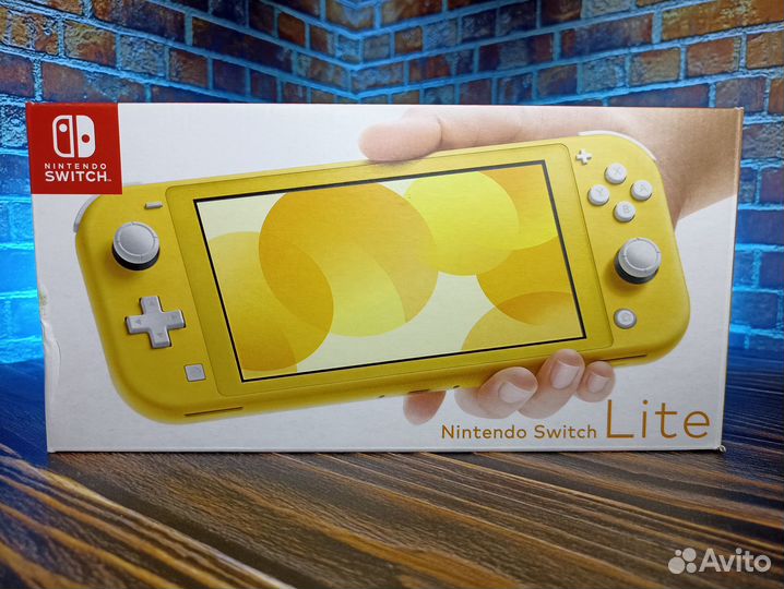 Nintendo Switch Lite Новая Жёлтая