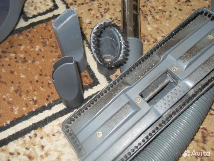 Пылесос для дома и дачи