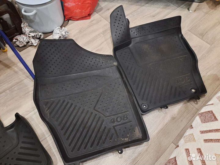 Автомобильные коврики резиновые