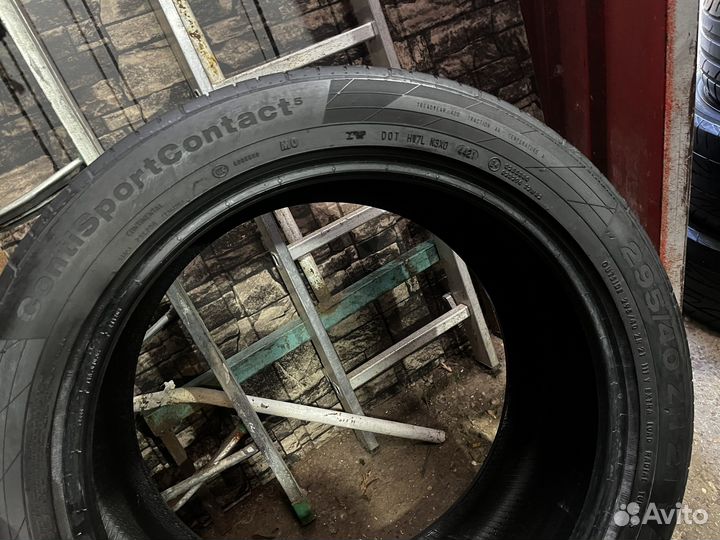 Continental ContiPremiumContact 5 295/40 R21