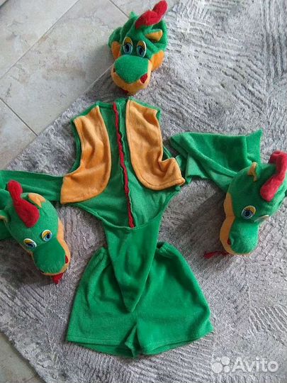 Новогодний костюм трехглавый дракон