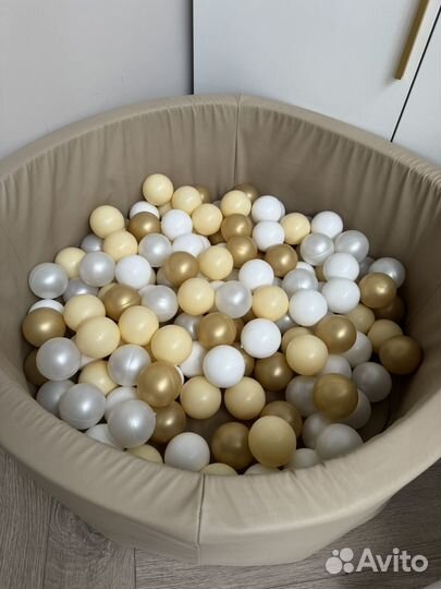 Сухой бассейн с шариками для детей