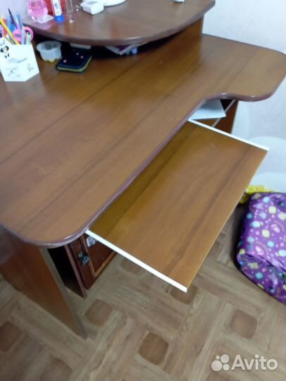 Компьютерный стол