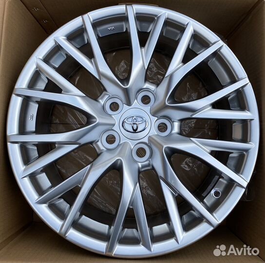 Новые диски R17 Toyota Camry V50 v70 Corolla