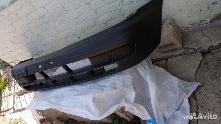 Бампер на Ниссан Альмера