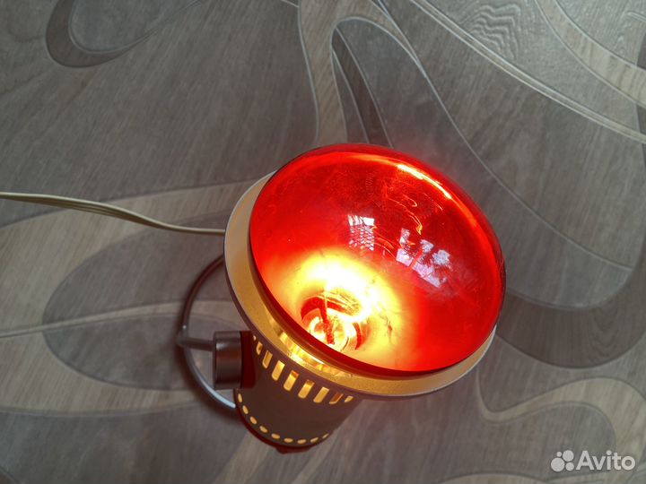 Инфракрасная лампа с подставкой