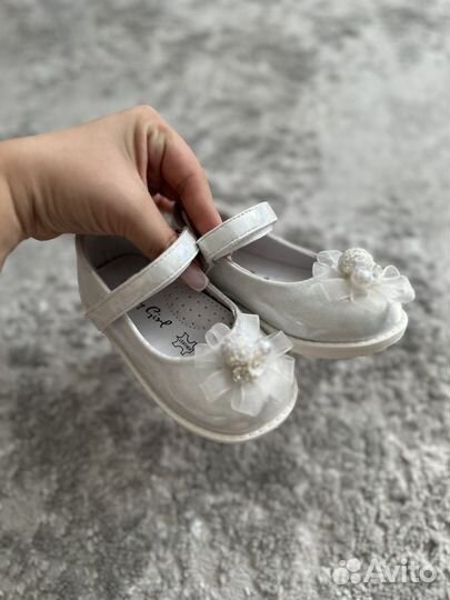 Вещи и обувь на девочку