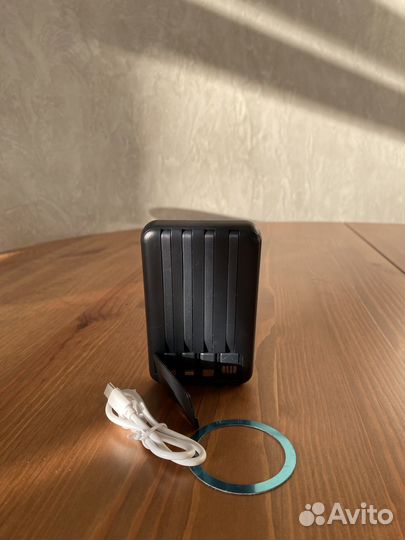 Повербанк 10000 mah Magsafe + 4 провода