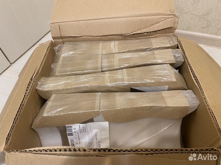 Крафтовые коробки с окошком