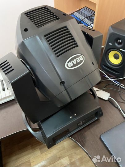 Световые приборы для сцены