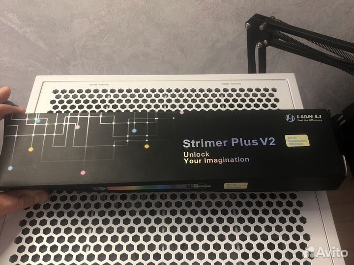 Lian li strimer plus v2 8 pin