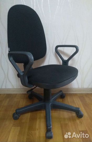 Кресло офисное, компьютерное. Отличное