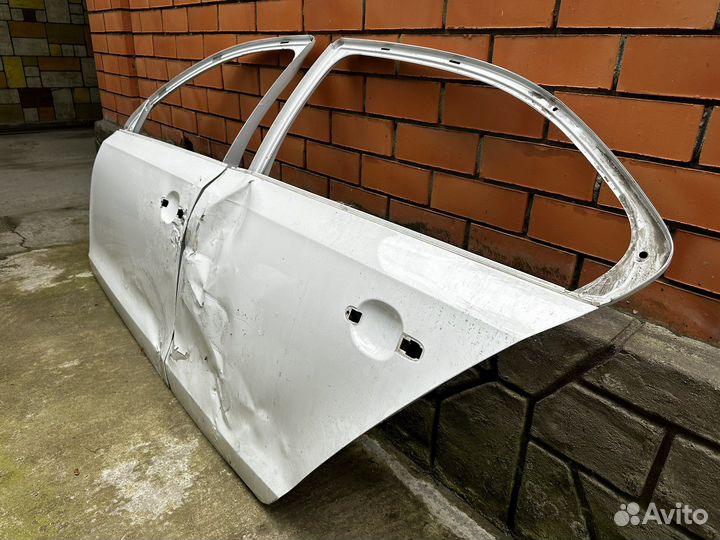 Дверь передняя левая задняя на volkswagen jetta 6