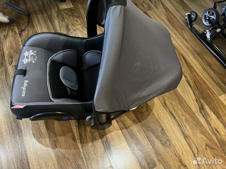 Автокресло (люлька) BabyCare Lora серый + черный