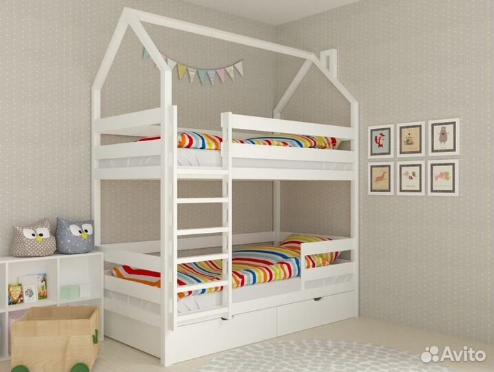 Детская кровать с лестницей