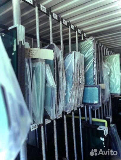 Стекло переднее центральное на SEM 650B