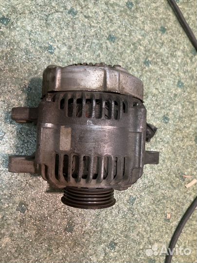 Генератор Toyota Corolla