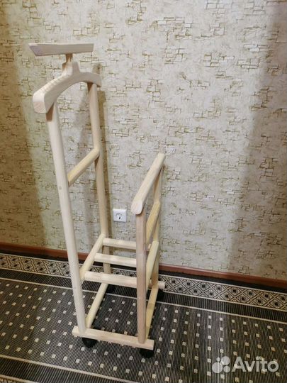 Вешалка напольная для гостиной. Новая